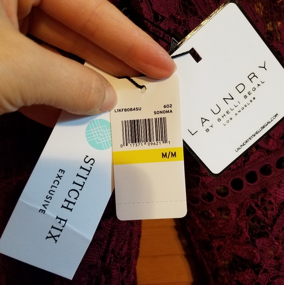 NEW Burgundy lace top w/ bell sleeves Stitch Fix - Picture 6 of 8